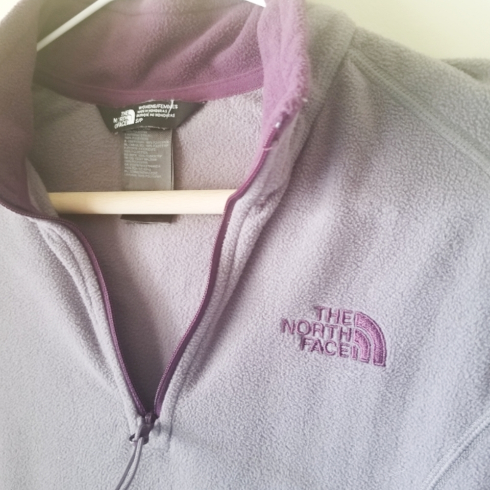 North Face Lilac 1/4 Zip